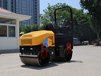 小型壓路機(jī)都有哪些特點(diǎn)呢？