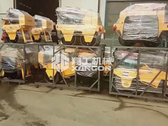 翔工機(jī)械一批小型壓路機(jī)包裝好，成功出口到國外